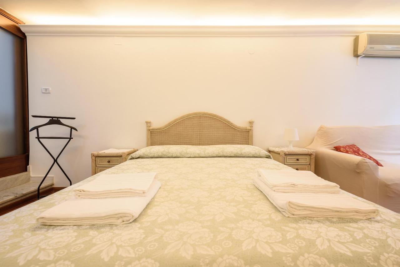 Appartement Via Avvocata 25 à Naples Extérieur photo